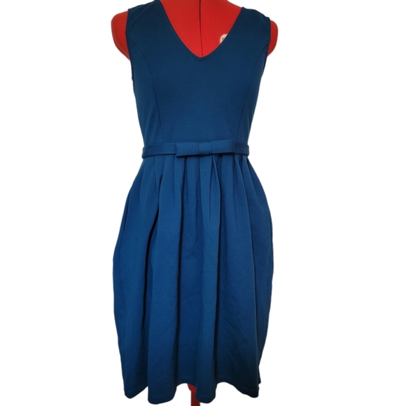Betabrand Dresses & Skirts - Betabrand Knit V-Neck Belted Fit & Flare Teal Sleeveless Dress Size Small